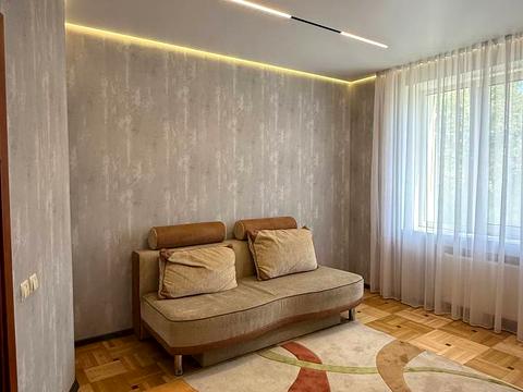квартира по адресу Степана Бандери ул., 9/1
