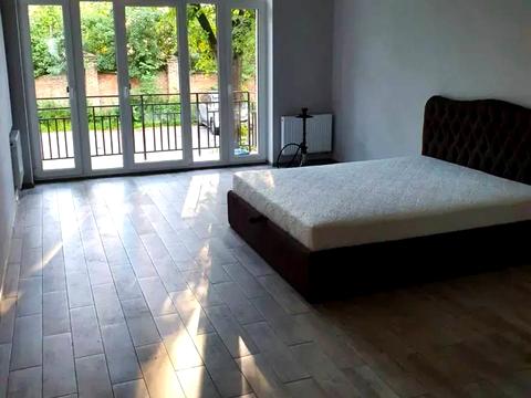 квартира за адресою Кам'янецька вул., 24