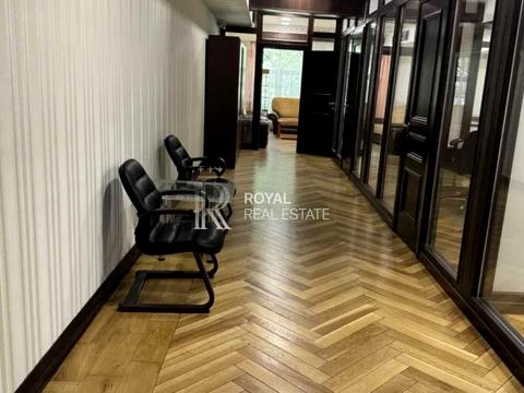 комерційна за адресою Київ, Жилянська вул., 72