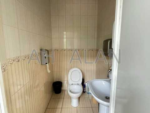 комерційна за адресою Заводська вул., 8