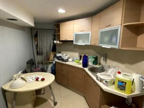 комерційна за адресою Велика Арнаутська вул., 105