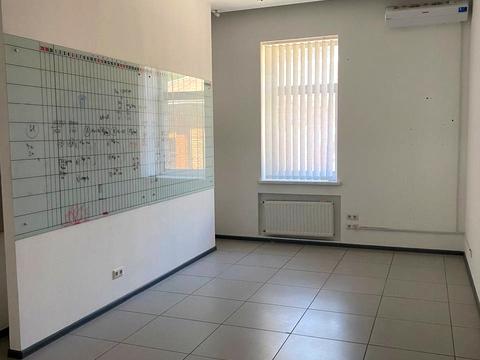 комерційна за адресою Дніпро, Дмитра Яворницького просп. (Карла Маркса), 1-А