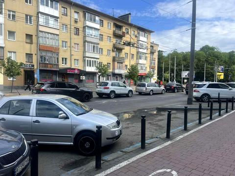 комерційна за адресою Галицька вул., 32
