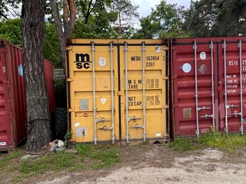 комерційна за адресою Братиславська вул., 9