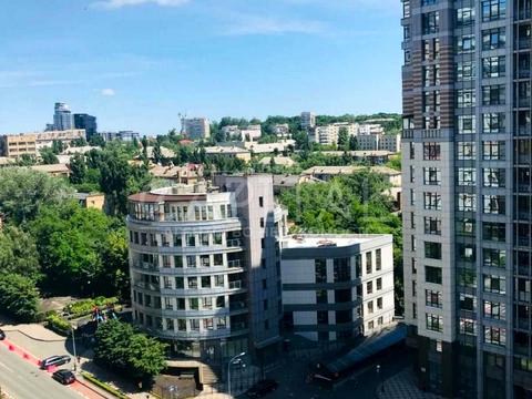 квартира по адресу Андрея Верхогляда ул. (Михайла Драгомирова), 12
