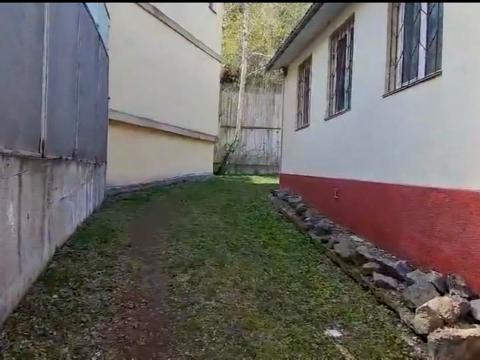 комерційна за адресою Нижньоюрківська вул., 39а