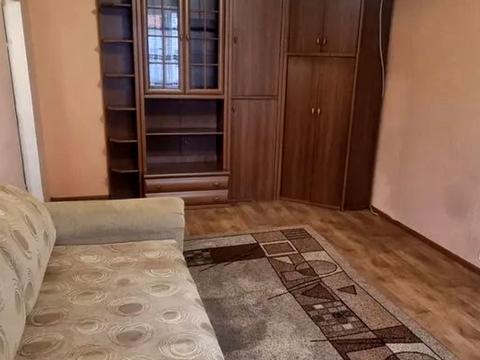 квартира за адресою Лариси Руденко вул., 8