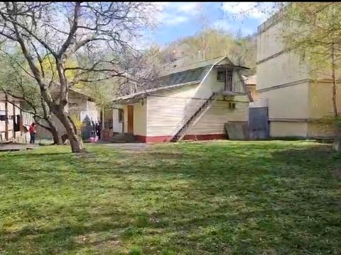 комерційна за адресою Нижньоюрківська вул., 39а