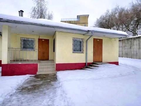 комерційна за адресою Нижньоюрківська вул., 39а