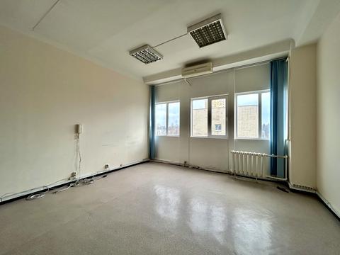 комерційна за адресою Солом'янська вул., 5