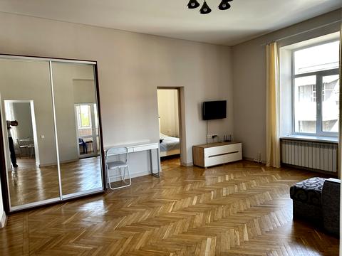 квартира за адресою Університетська вул. (Щепкіна), 7а