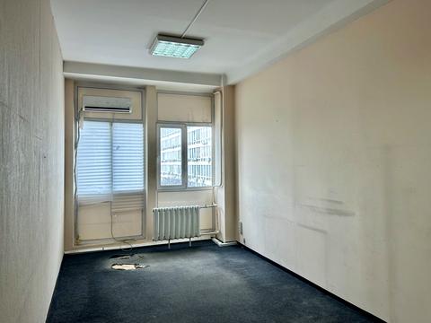комерційна за адресою Солом'янська вул., 5
