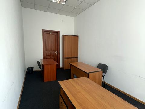 комерційна за адресою Хрещатик вул. (Kreschatic), 13