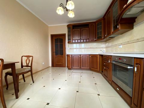 квартира за адресою Академіка Ющенка вул., 16