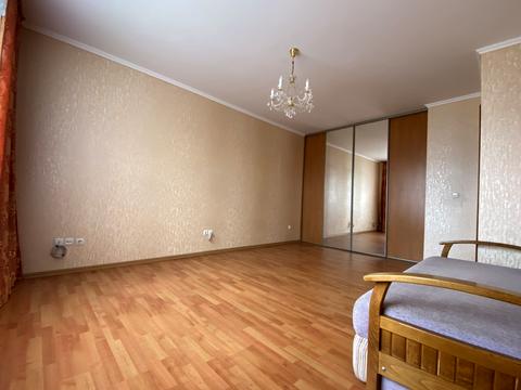 квартира за адресою Академіка Ющенка вул., 16
