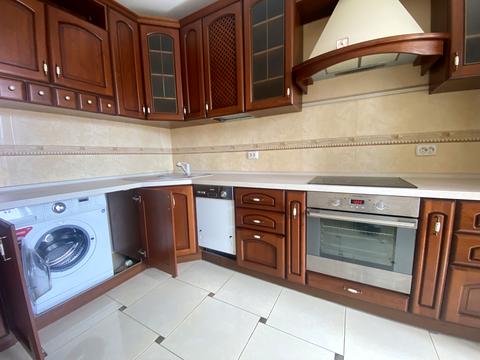 квартира за адресою Академіка Ющенка вул., 16