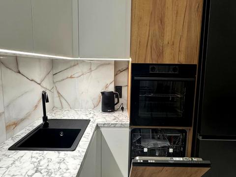 квартира за адресою Космічна вул., 5