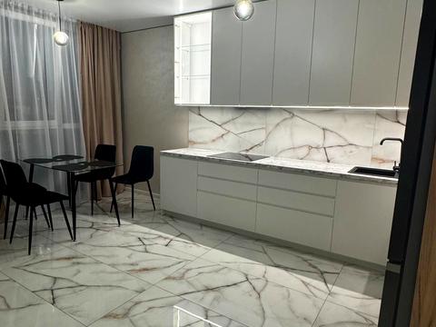 квартира за адресою Космічна вул., 5