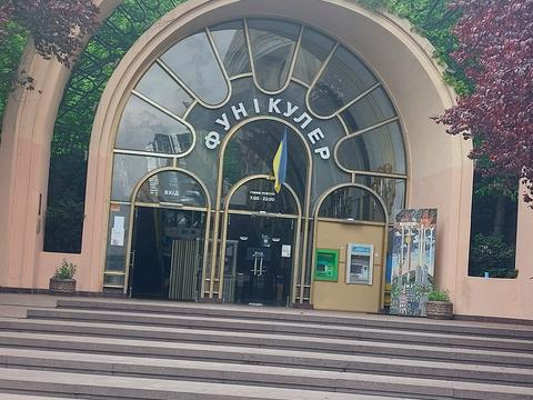 квартира за адресою Братська вул., 10