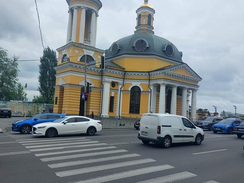 квартира за адресою Братська вул., 10