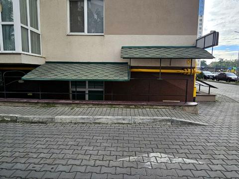 комерційна за адресою Василя Симоненка вул., 117