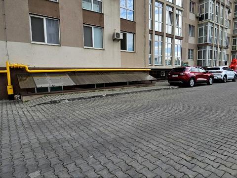 комерційна за адресою Василя Симоненка вул., 117
