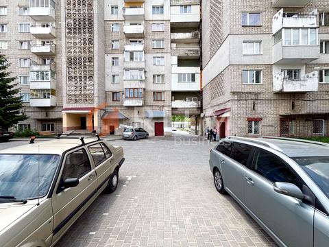 комерційна за адресою Андрея Шептицького вул., 1