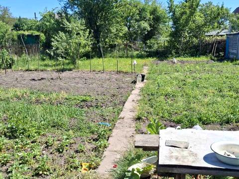 участок по адресу Садова