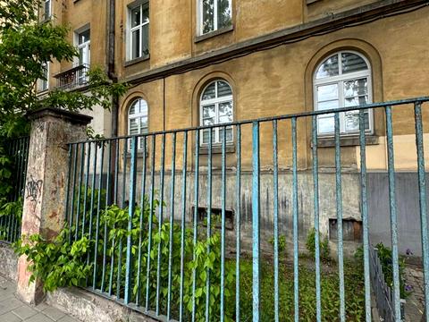 комерційна за адресою Городоцька вул., 42