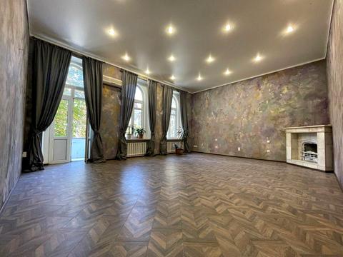 коммерческая по адресу Греческая пл., 25