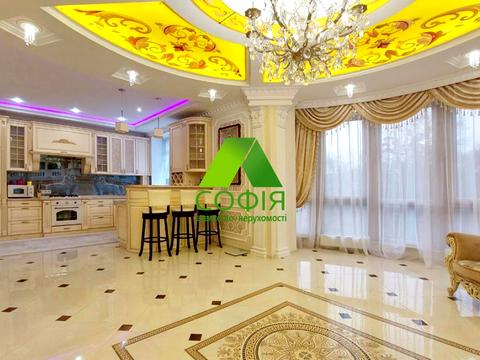 квартира за адресою Степана Бандери вул., (Будинок)