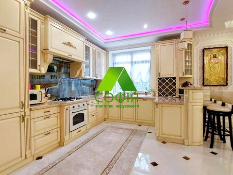 квартира за адресою Степана Бандери вул., (Будинок)