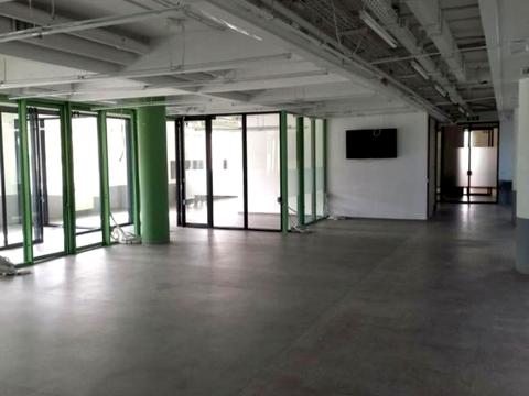 комерційна за адресою Боричів Тік вул., 35