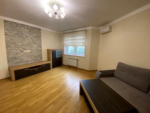 квартира за адресою Патріарха Мстислава Скрипника вул., 40