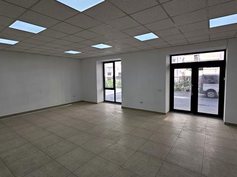 коммерческая по адресу Александра Довженко ул., 31в, к.1