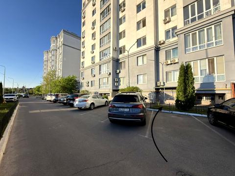 комерційна за адресою Миру вул., 23