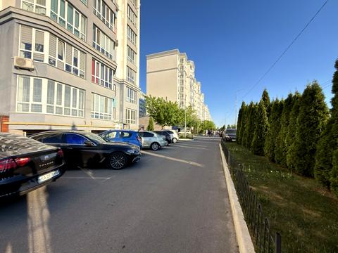 комерційна за адресою Миру вул., 23