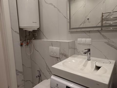 квартира за адресою Зарічна вул., 4к1