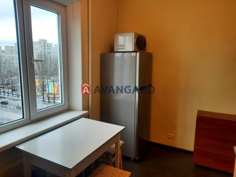 квартира за адресою Ревуцького вул., 11-В