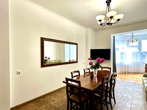 квартира за адресою Старонаводницька вул., 13