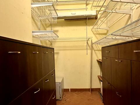 квартира за адресою Старонаводницька вул., 13