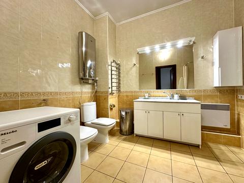 квартира за адресою Старонаводницька вул., 13