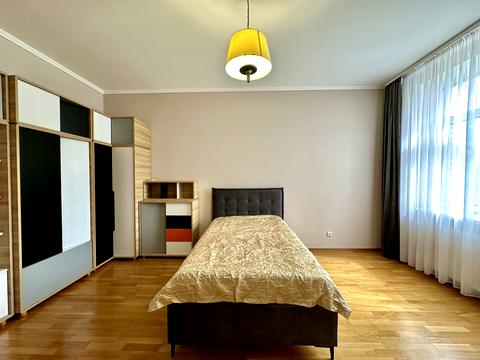 квартира за адресою Старонаводницька вул., 13