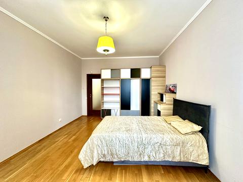 квартира за адресою Старонаводницька вул., 13
