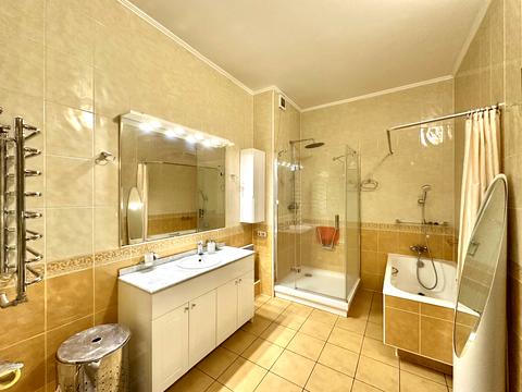 квартира за адресою Старонаводницька вул., 13