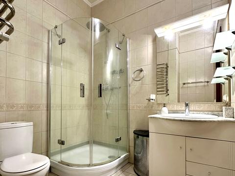 квартира за адресою Старонаводницька вул., 13