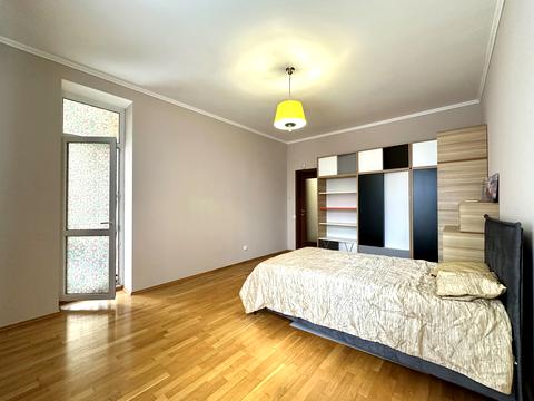 квартира за адресою Старонаводницька вул., 13