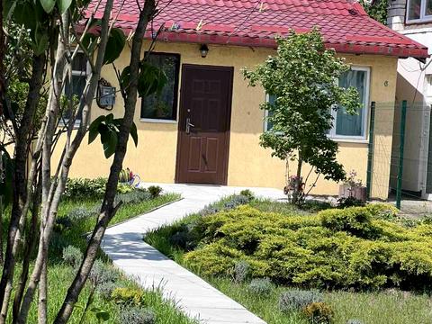 будинок за адресою смт. Брюховичі, Над ставом