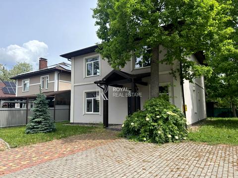 будинок за адресою Дачна