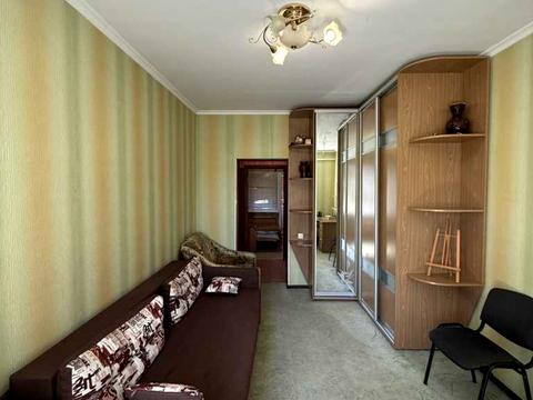 квартира за адресою Уласа Самчука вул., 5